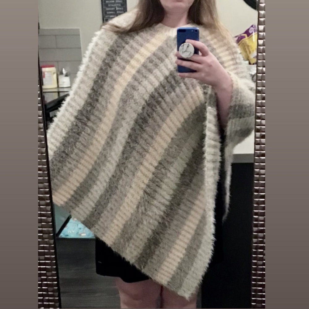 Cabin Stripe Knit Poncho